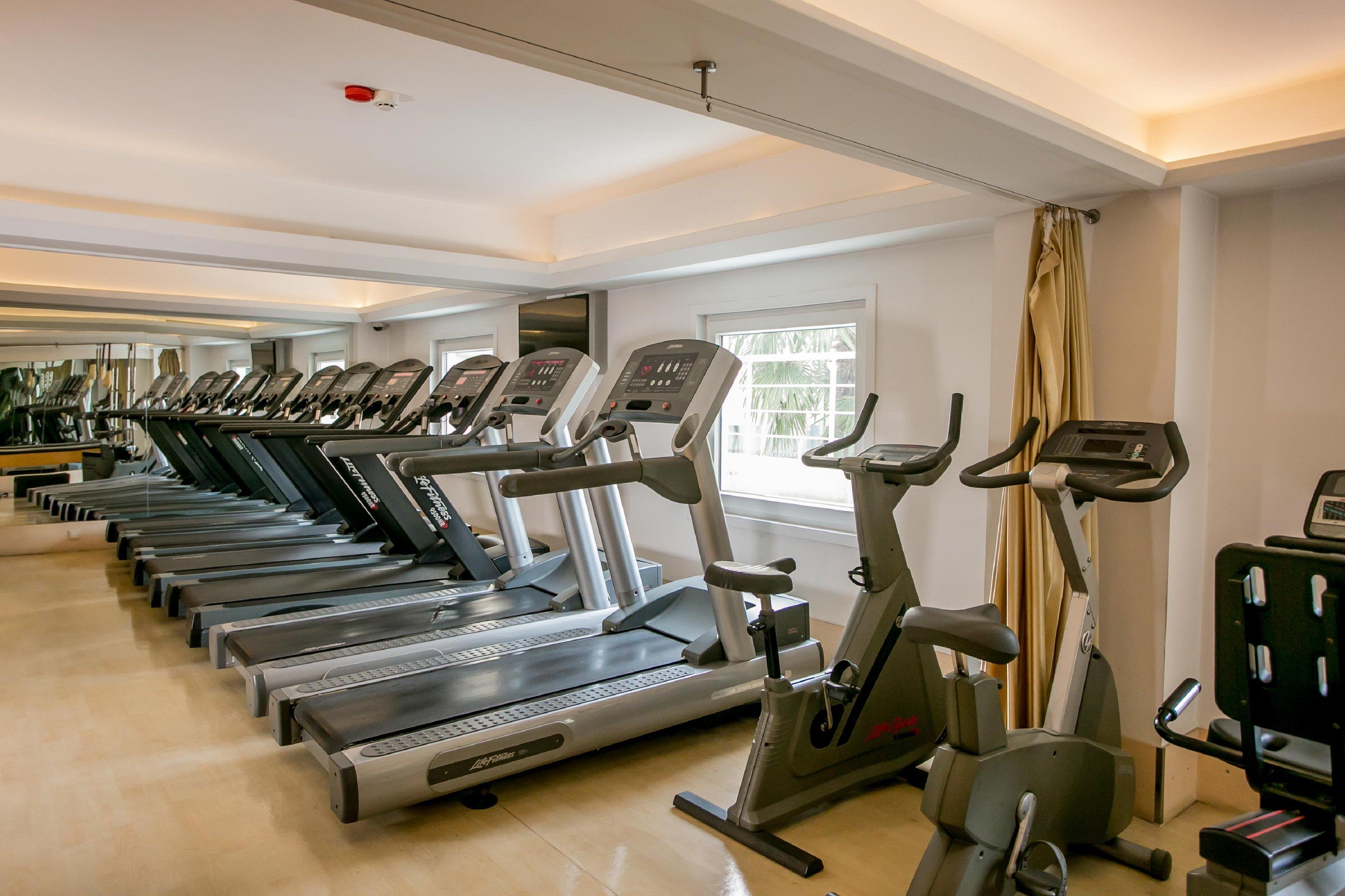 Holiday Inn Istanbul City By Ihg Bagian luar foto The gym at the hotel